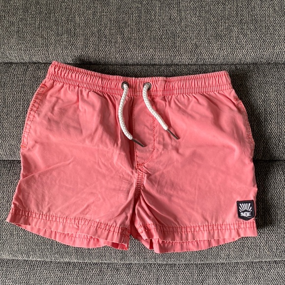 Super cute boys swim shorts - size 3 - Picture 1 of 4